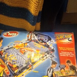 Electric Arcade Building Set - Blue and Yellow